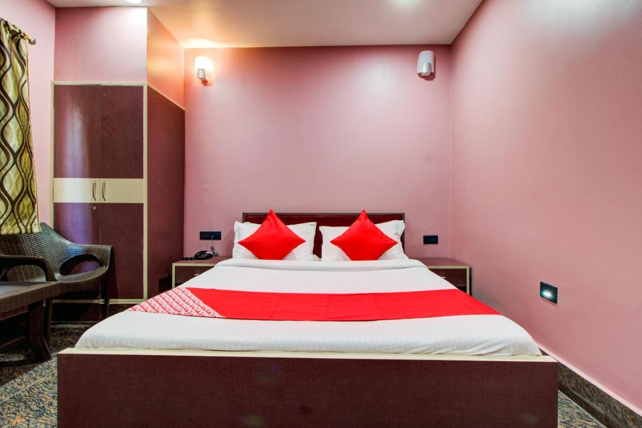 Oyo 16871 Anant Home Stay Шиллонг Екстер'єр фото