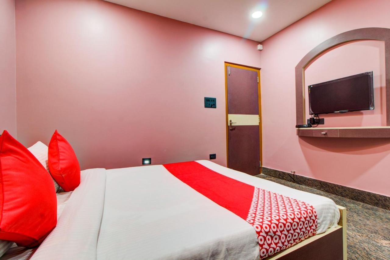 Oyo 16871 Anant Home Stay Шиллонг Екстер'єр фото